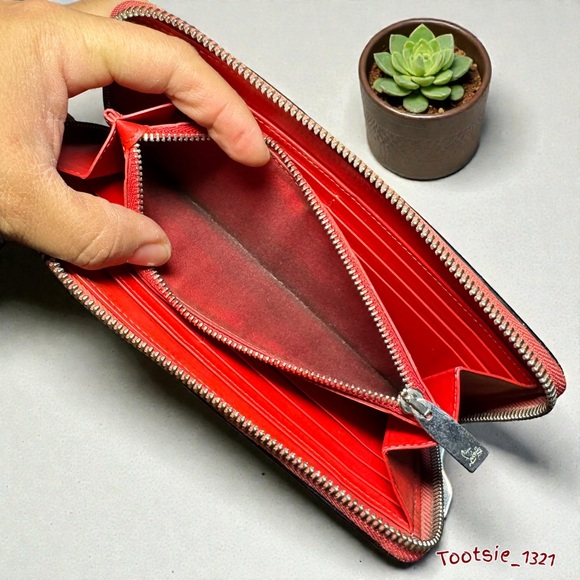 CHRISTIAN LOUBOUTIN - Panettone spiked Pink long wallet - Picture 9 of 13